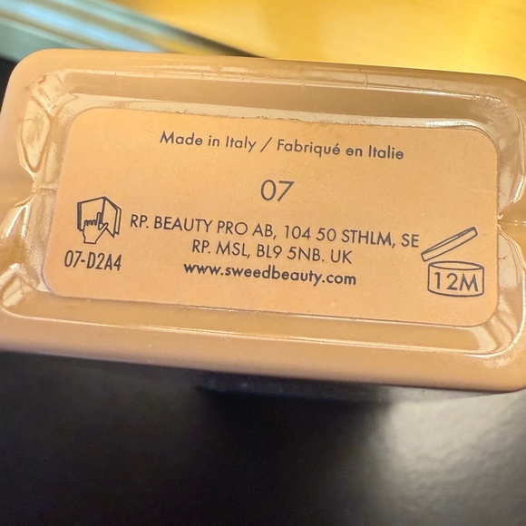 SWEED Glass Skin Foundation ~ Shade: 07 - Picture 6 of 6